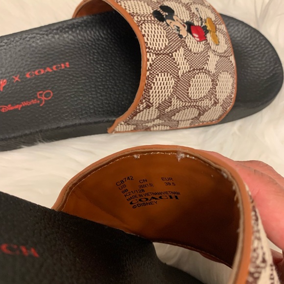 Coach Disney Slides - Picture 5 of 5